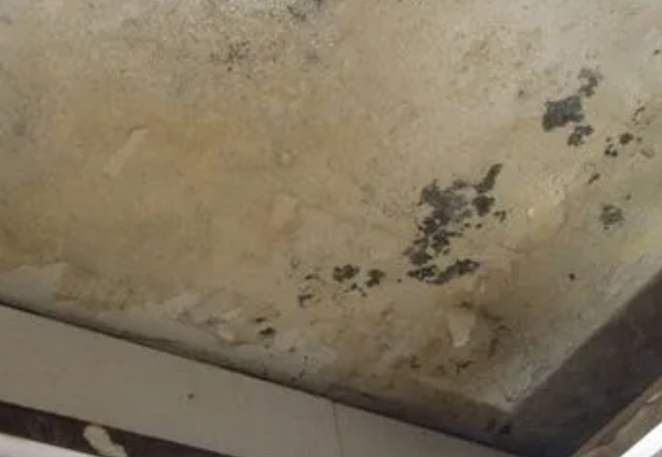 岭东阳台漏水维修公司分享下岭东卫生间渗水维修需要注意哪些问题。